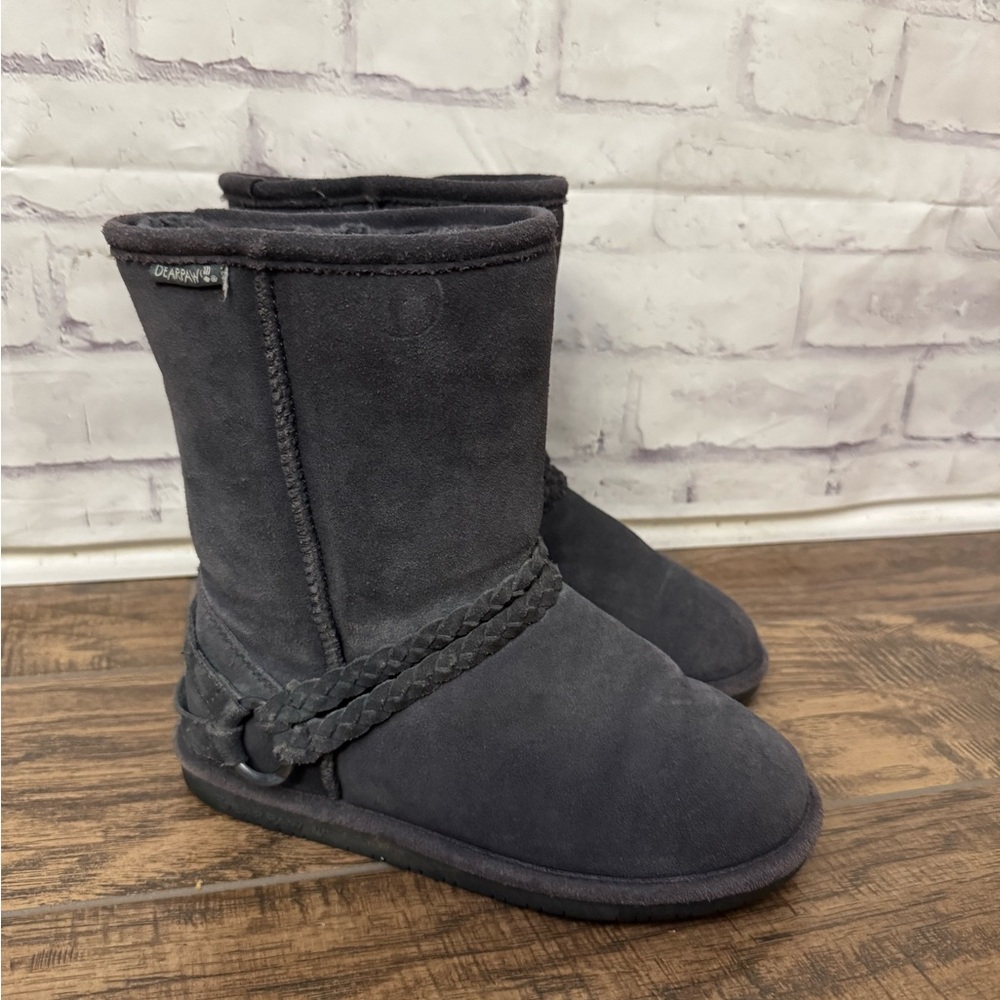 Bearpaw Adele Gray Suede Boots Sizeβ 7 Faux Fur Lining Braided Strap Buckle
